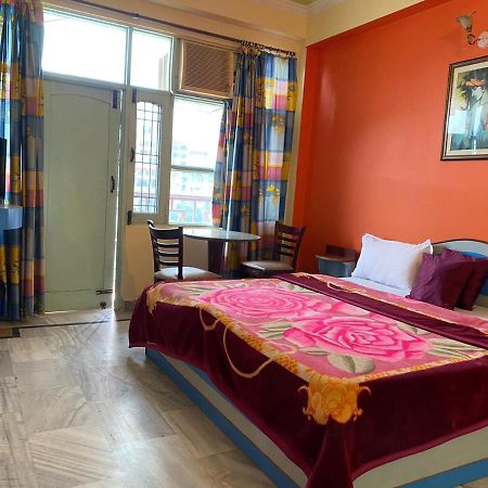 Hotel Surya Laxman Jhula Рішикеш Екстер'єр фото