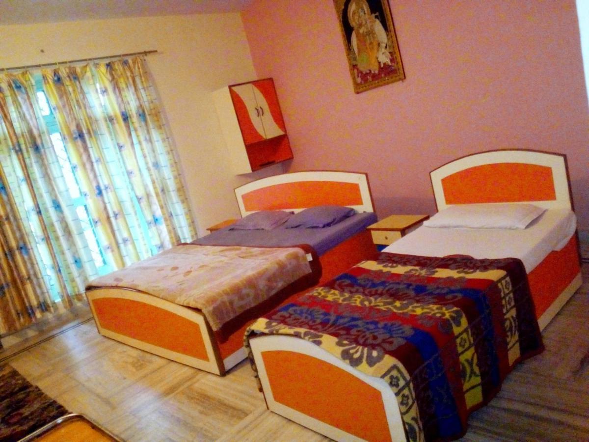 Hotel Surya Laxman Jhula Рішикеш Екстер'єр фото