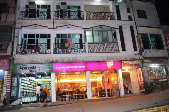 Hotel Surya Laxman Jhula Рішикеш Екстер'єр фото
