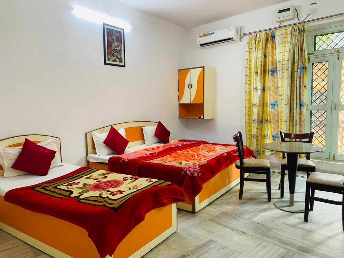 Hotel Surya Laxman Jhula Рішикеш Екстер'єр фото