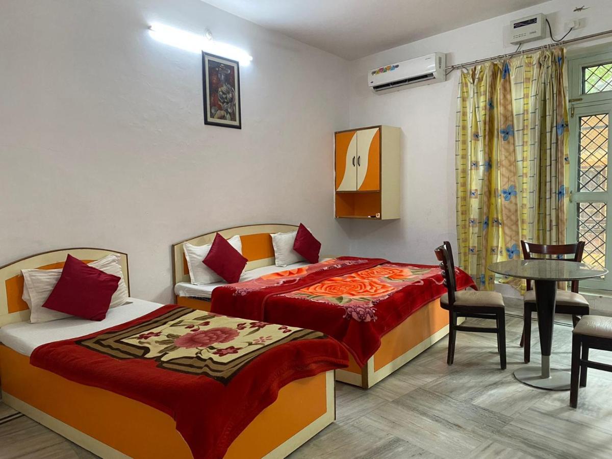 Hotel Surya Laxman Jhula Рішикеш Екстер'єр фото