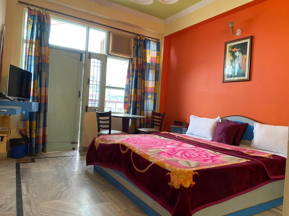 Hotel Surya Laxman Jhula Рішикеш Екстер'єр фото