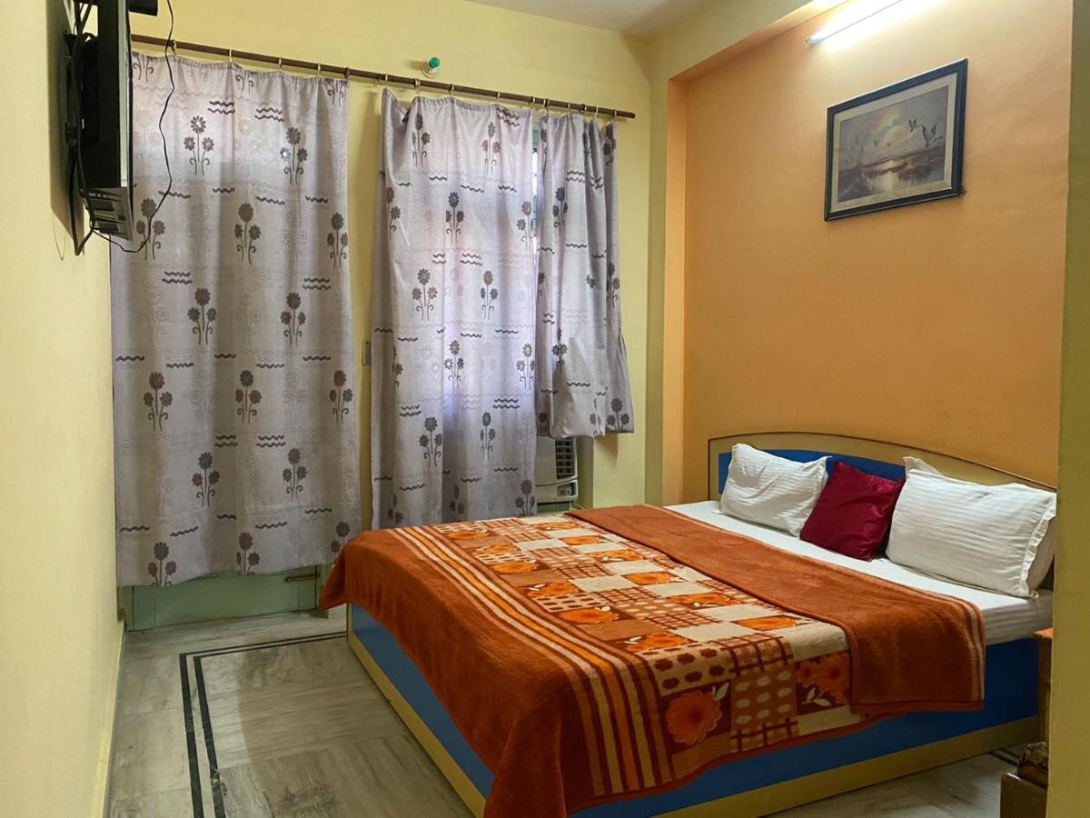 Hotel Surya Laxman Jhula Рішикеш Екстер'єр фото